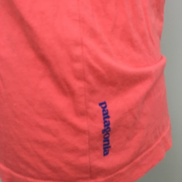 SOLD! Patagonia Live Simply Whale Graphic Tee - Picture 3 of 5